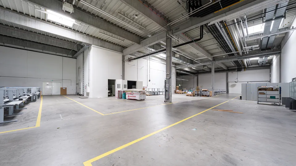 Halle Mitte, größte zusammenhängende Hallenfläche